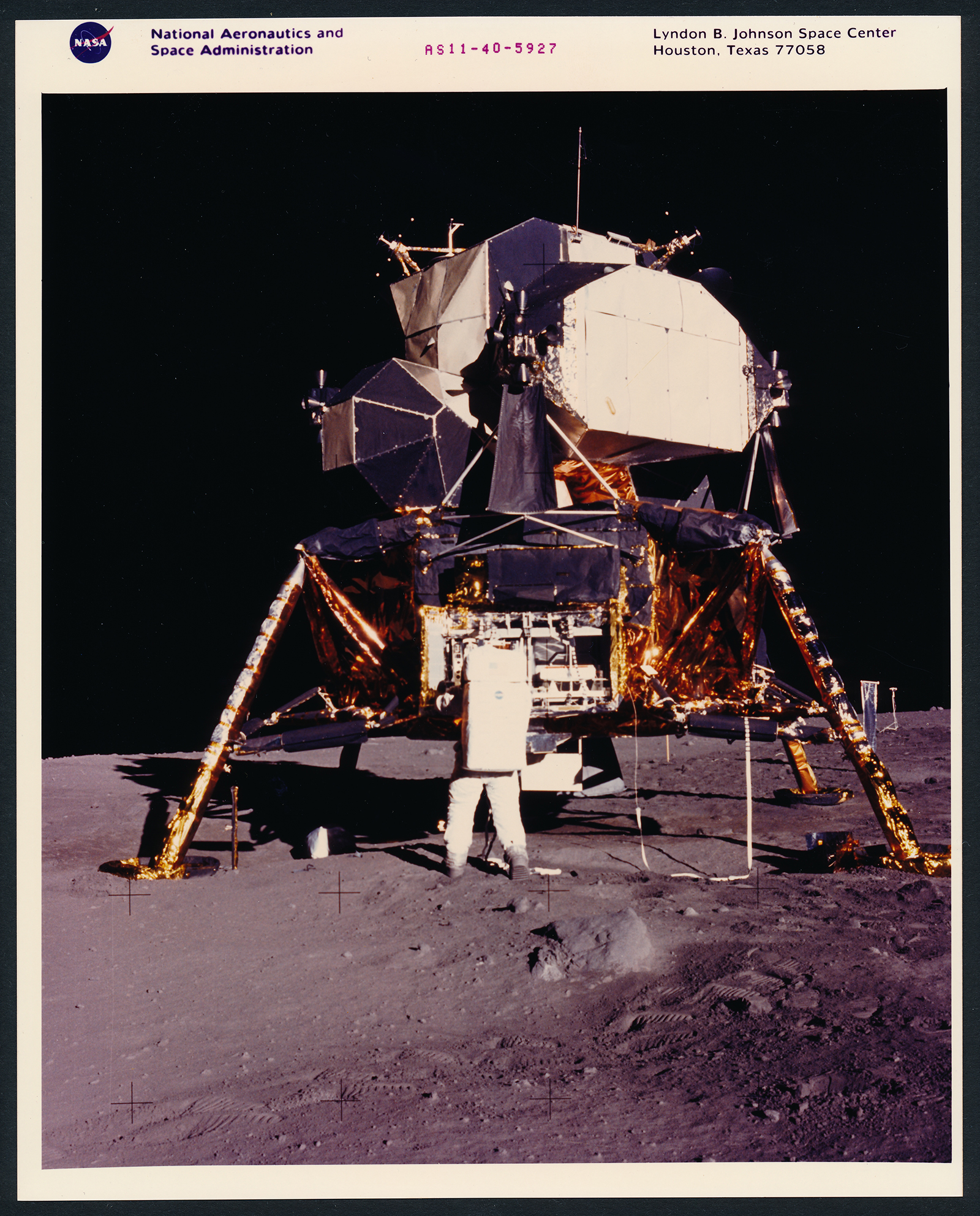 Le module lunaire EAGLE de la mission APOLLO 11 posé sur le sol lunaire (#4861) - Image 2