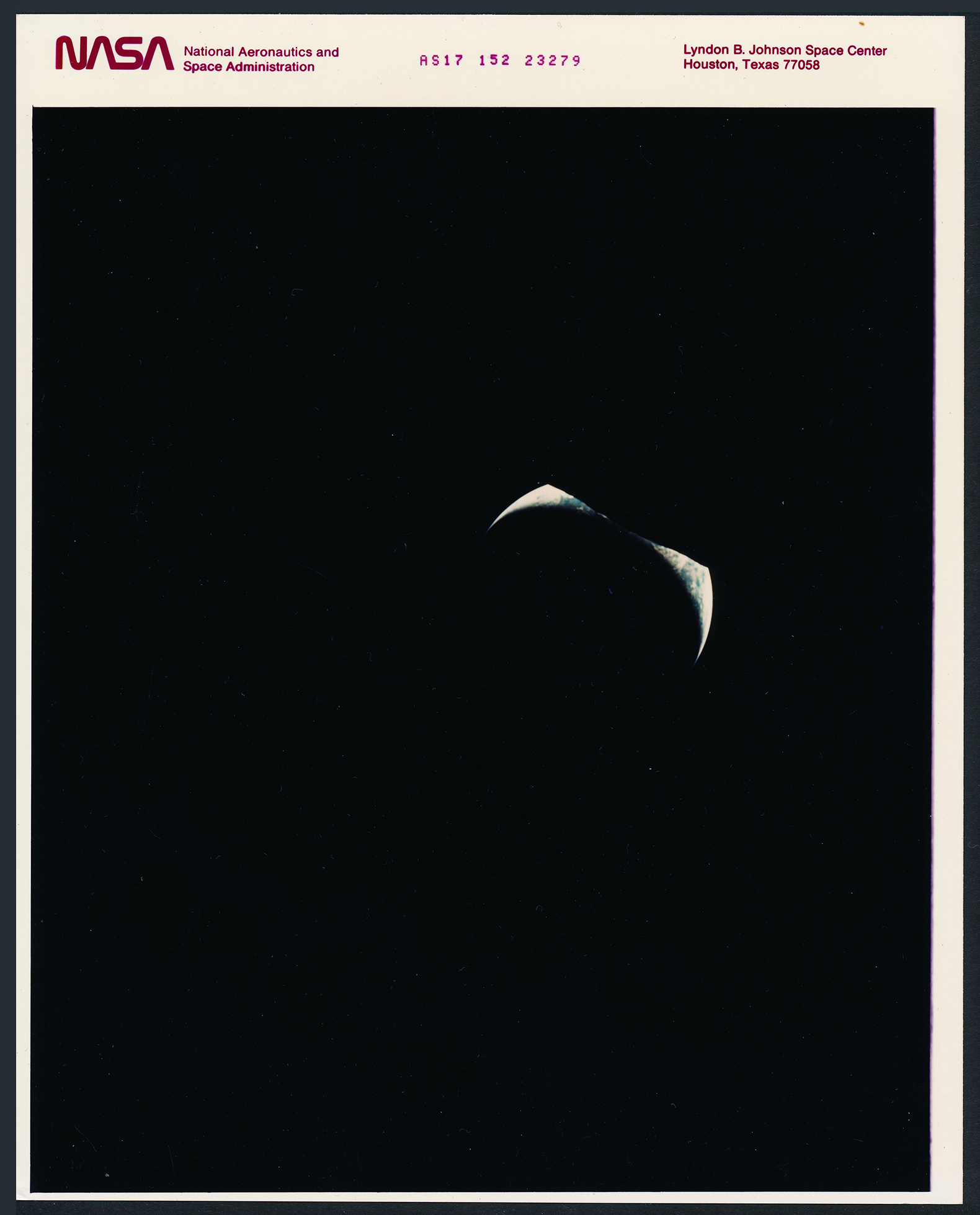 Mission APOLLO 17. Vue d'un croissant de Terre (#2665) - Image 2