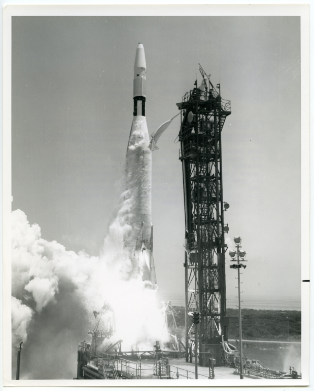 1964. Lancement de la sonde Ranger VII