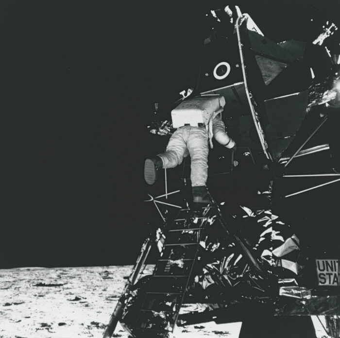 NASA – Apollo 11: Buzz Aldrin Descending the Eagle Lunar Module (1969) — #3826